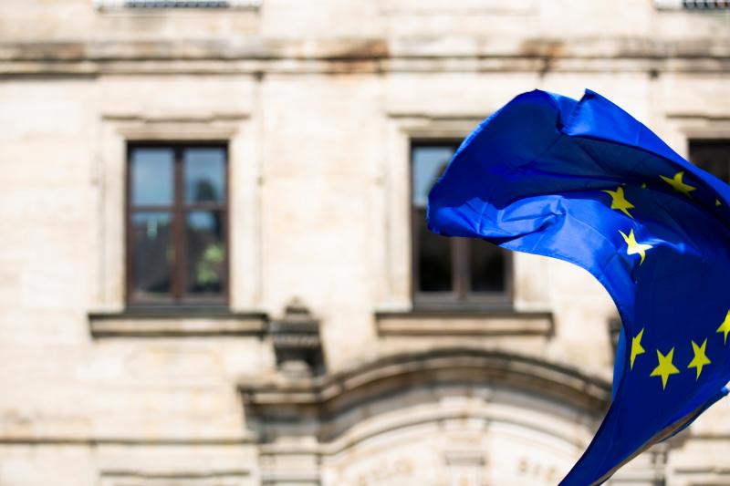 Flagge Markus Spiske, unsplash